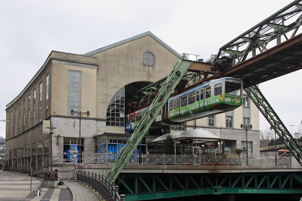 die-wuppertaler-schwebebahn-gtw-1-202207